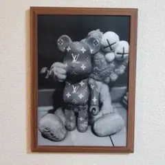 VUITTON KAWS ベアブリック アートポスター