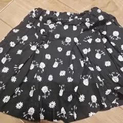 BeBe 花柄スカート 110サイズ
