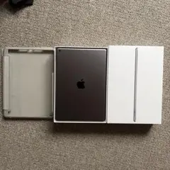 【美品】iPad (第9世代) 10.2インチ　256GB　Wifiモデルのサムネイル