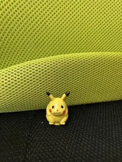 ピカチュウ フィギュア