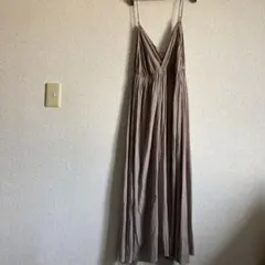 スナイデル　プリーツワンピース　グレージュ