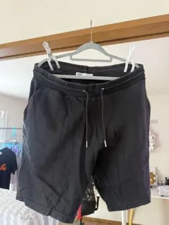 ZARA メンズ スウェットショートパンツ ブラックのサムネイル