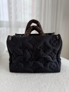 Louis Vuitton ブラック ハンドバッグ キルティング