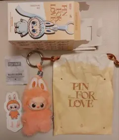 【新品】ラブブ　 PIN FOR LOVE ぬいぐるみペンダント　イニシャルJ