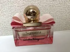 サルヴァトーレ フェラガモシニョリーナインフィオーレオーデトワレ 30ml