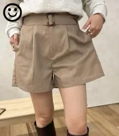 apres jour clair ベルト付きショートパンツ ベージュ