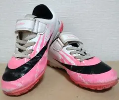 キッズ　サッカーシューズ