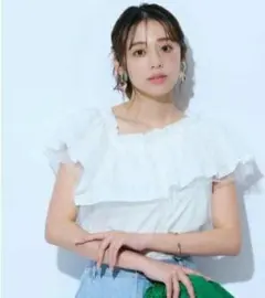 新品タグ付き JUSGLITTY 美香さんコラボ キラキラ2WAYブラウス 白 