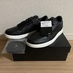 Nikeエアジョーダン 1 RETRO LOW 27㎝ 【848775-005】のサムネイル