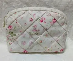 ハンドメイド154 ふんわりポーチ パッチワーク　バラ　ローズ　白