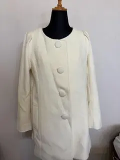 DURASアイボリー ボタン付き ロングコート