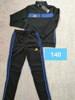 アディダス　ジャージ上下セット　 140㎝　黒　 定価8250　新品タグ付