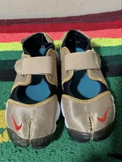 美品 レアカラー NIKE ナイキ AIR RIFT エアリフト ゴールド 23