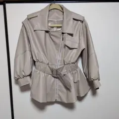 ベージュ レザージャケット ウエストゴム ベルト付き
