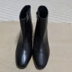 ブラック サイドジッパー ショートブーツ