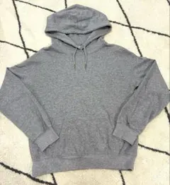 GU・グレー ・パーカー ・フード付き・Mサイズ