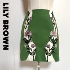 lilybrown グリーン　タイトスカート　ミニスカート　花柄　刺繍　S