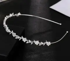 ヘッドドレス ヘアアクセサリー カチューシャ ティアラ 結婚式 発表会　二次会