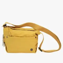 新品✨ イエロー ショルダーバッグ　軽量　防水