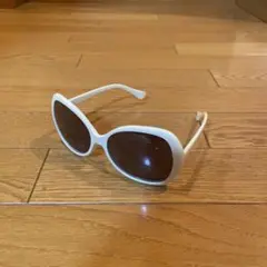 ホワイト サングラス
