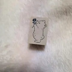 お花をあげるくまスタンプ