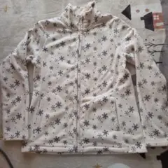 UNIQLO 雪の結晶柄フリースジャケット