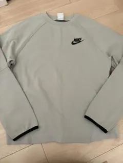 Nike グレー トレーナー Sサイズ　ジュニア　キッズにも