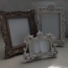 アンティーク調　装飾　ホワイトとゴールドのフォトフレーム