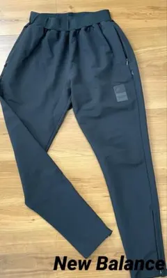 美品　New Balance ニューバランス　Black Out パンツ　ズボン