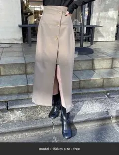【NICE CLAAUP】サイドボタンスリットスカート　ベージュ