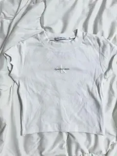 クロップドtシャツ