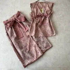 は*︎様 タグ付き✨ホコモモラ セットアップ ピンク系 40サイズ 光沢生地 リ