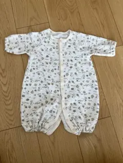 スヌーピー柄ロンパース