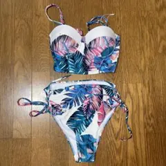 ヤシノ木柄　ボタニカル柄 水着 ビキニ　M ハイウェストのサムネイル