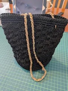 かぎ針編み丸底ポシェット