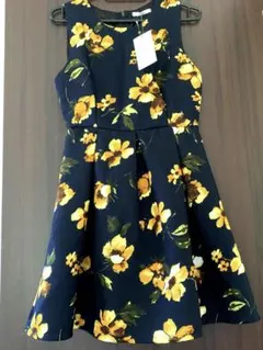 【新品タグ付き】Color 人気❗ネイビー 花柄 ノースリーブ ワンピースのサムネイル