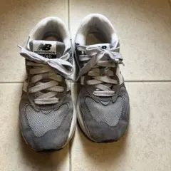 New Balance 57/40 グレー スニーカー　24.5センチのサムネイル