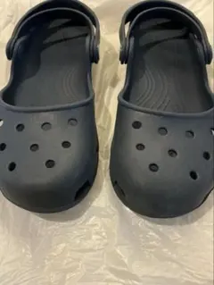 Crocs サンダル ネイビー サイズ7 クロックス　カリン　レディースNavyのサムネイル