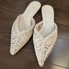 ZARA編み込みデザイン ポインテッドトゥミュール ベージュ