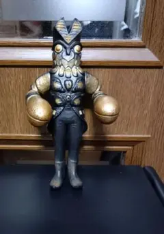 ウルトラ怪獣 バルタン星人(分身バージョン) ブラッククリア ソフビ