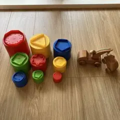 Debresk 木製レッカー車とDantoyスタッキングカップのサムネイル