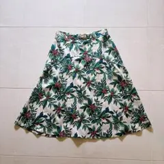JENEVIEVE ボタニカル フレアスカート 花柄 総柄　サイズ1 日本製のサムネイル