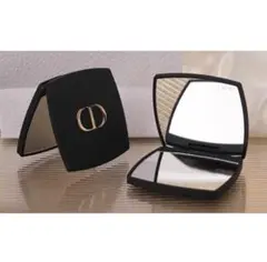 Dior ノベルティ　コンパクトミラー 鏡　化粧　ブラック　黒　オシャレ　上品