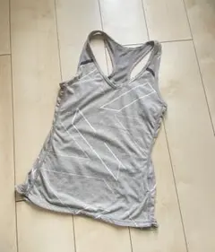 Nike Dri-FIT グレー 内ポケット　タンクトップ　レディース