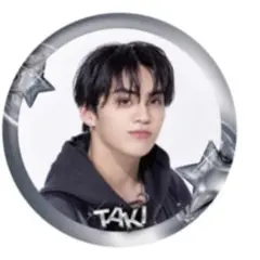 古嶋滝　TAKI 缶バッチ　トラステガチャ　tjbb