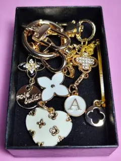 ゴールド ホワイト キーホルダーチャームセット 商品番号「A」