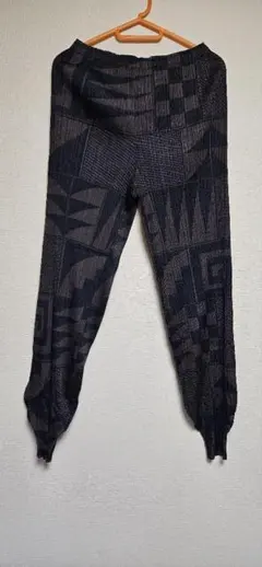 Item thumbnail for item f670e92f-789f-498f-aced-218fa7504285