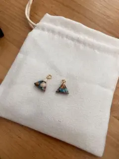 ハンドメイド 三角形 天然石ピアスチャーム