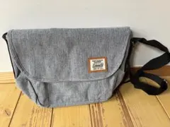 Coleman コールマン ショルダーバッグ グレーのサムネイル