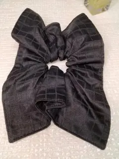 【新作・初出品】ブラック・シャードーチェック/スクエアシュシュ